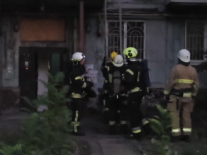 У Запоріжжі врятували квартиру від пожежі – дим першим помітив мешканець будинку (відео)