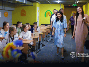 Мінішкола під землею - у Запоріжжі підвал гімназії перетворили на безпечне укриття (фото)