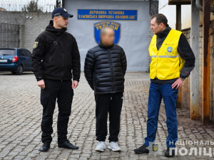 Запорізька поліція видворила з України агента китайської розвідки - деталі