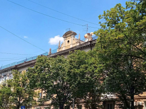 Історична будівля на проспекті Соборному в Запоріжжі. Фото: Світлана Олійник