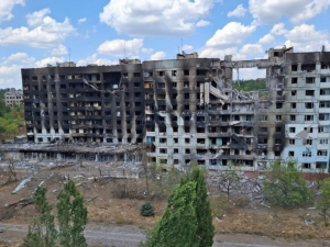 "Дрони вбивають цивільних щодня" - як живуть люди у прифронтових Степногірську та Приморському (фото)