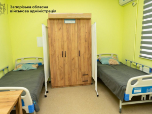 Єдине вікно допомоги - транзитний центр для евакуйованих у Запоріжжі вже прийняв понад 1200 людей (відео)