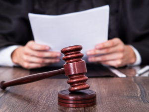 У Запоріжжі 20-річний студент зґвалтував школярку в парку - подробиці