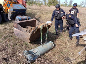 У Запорізькій області комбайнери знайшли бомбу у полі – подробиці