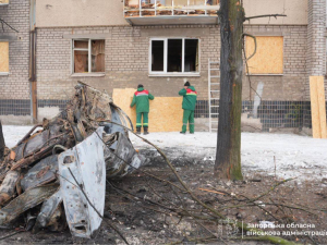 Росіяни атакували Запоріжжя в новорічну ніч — першочергові роботи з ліквідації наслідків удару завершені (фото)