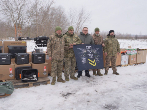 "Сталевий фронт" Ріната Ахметова передав 157-й бригаді великі дрони та системи протидії шахедам