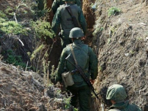 У Запорізькій області окупанти змушують рити окопи жінок, підлітків і хворих