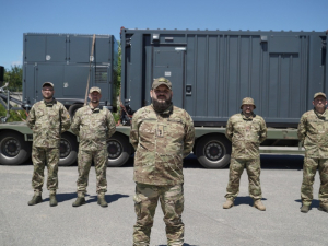 1-й корпус НГУ «Азов» отримав мобільну лабораторію від Метінвесту для ремонту техніки