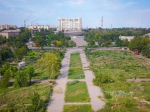 Сквер Дениса Тарасова - чому землю в центрі Запоріжжя досі не повернули громаді