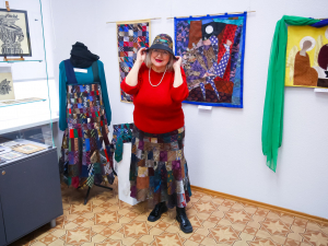 Запорізька художниця показала картини з краваток - ексклюзивне інтерв'ю, фото