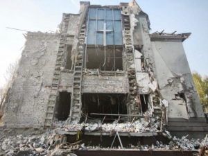 Авіабомба влучила поруч із церквою: у Запоріжжі внаслідок удару загинув чоловік, є поранені (фото, відео)