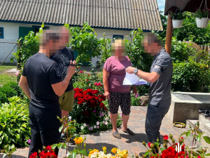 Із російським паспортом і «бойовими» виплатами: ДБР викрило схему у військовій частині на Запоріжжі