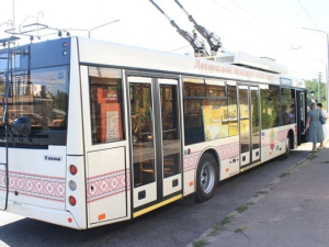 У понеділок декілька тролейбусних маршрутів у Запоріжжі тимчасово змінять рух
