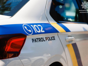 Загубив свої документи під час втечі: у Запоріжжі патрульні затримали горе-грабіжника (фото)