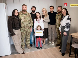 Захисник Маріуполя отримав власну квартиру від проєкту "Серце Азовсталі", фото: steelfront.com.ua