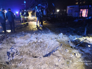 Вночі ворог ударив авіабомбою по запорізькому ринку, п'ятеро людей загинули - що ще відомо про наслідки атаки (фото, відео)