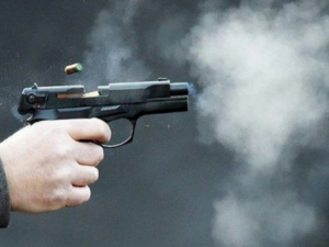 Стрілянина у Запоріжжі: поліцейський відкрив вогонь по нападнику (відео)