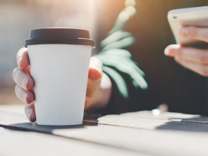 Мрія про власну справу була з дитинства - у Запоріжжі дівчина отримала грант і встановила перший кавомат самообслуговування (фото)