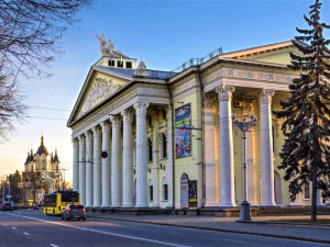 Пішов зі сцени на передову - запорізький митець розповів про свій шлях від актора до артилериста