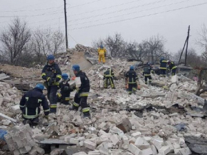 Внаслідок ракетного удару по житловому будинку у Вільнянську загинули чотири людини