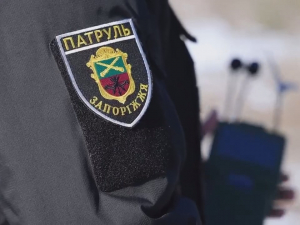 Безпека в небі: як у Запоріжжі патрульні навчаються збивати ворожі FPV-дрони (відео)