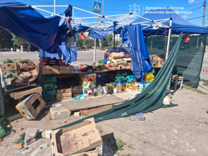 Наслідки російської атаки в Космічному мікрорайоні Запоріжжя 30 липня. Фото: ЗОВА