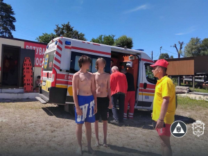 Біля острова Байда ледь не потонули двоє хлопців, фото: Запорізька міська рада