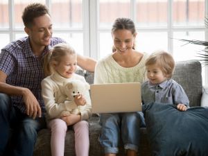 Запорізьких дітей та їхніх батьків навчають критично мислити та розпізнавати маніпуляції