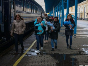 Запорізьку малечу евакуювали в  регіон на заході України