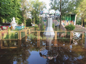 У Запоріжжі затопило центральний міський парк - фото