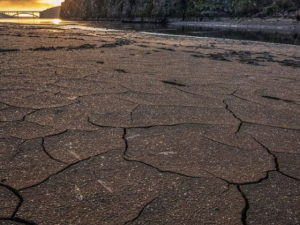 Внаслідок дій окупантів продовжує падати рівень води у Дніпрі і деякі міста вже зіштовхнулись з проблемою водопостачання