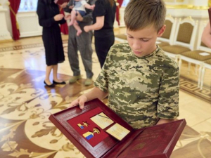 Ордени «Золота Зірка» отримали рідні героїв, які загинули на Запоріжжі