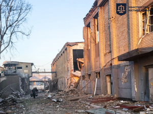 17 загиблих — росіяни вдарили чотирма авіабомбами по Біленьківській виправній колонії (фото, відео)