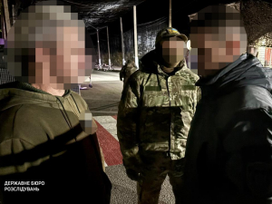 Дезертир-підприємець: у Запоріжжі судитимуть чоловіка, який "вивозив" військових за гроші