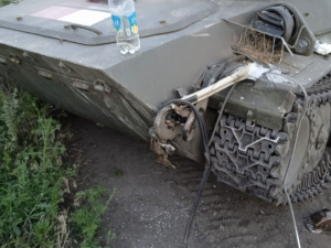 У Запорізькій області п'яний російський військовий на бронетранспортері влаштував смертельну ДТП - фото