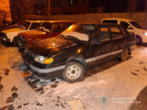У Запоріжжі викрили серійних автокрадіїв, які полювали на машини військових та цивільних (фото)
