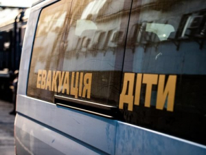 З прифронтового села на Запоріжжі евакуювали сімох людей, серед них – діти (відео)