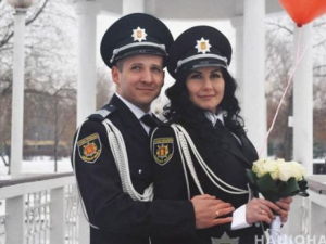 Запорожские полицейские сыграли свадьбу в День влюбленных