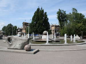 Запорізька площа Маяковського стане майданом Митців — питання перейменування нарешті винесуть на сесію