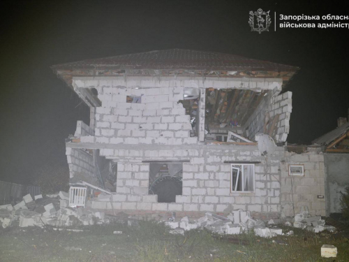 Вночі росіяни вдарили по Запоріжжю: двоє поранених, тисячі мешканців залишились без світла (фото, відео)