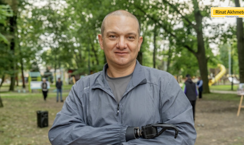 Команда ветерана Вадима Свириденка отримала спеціальний автомобіль для спільних поїздок на тренування та змагання з петанку від Фонду Ріната Ахметова