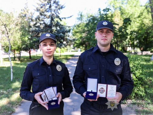 Дмитро Канюк виніс пораненого на ношах, а Ірина Науменко кілька разів поспіль витягувала людей із завалів