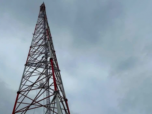 В окупованому Бердянську звели телевежу для трансляції російської пропаганди