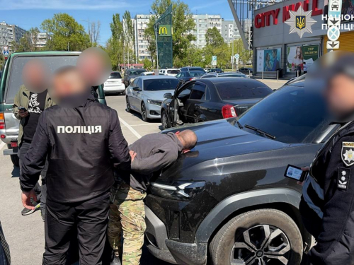 У Запоріжжі затримали командира батальйону ЗСУ, якого підозрюють у вимаганні грошей із підлеглих за «спокійну службу»