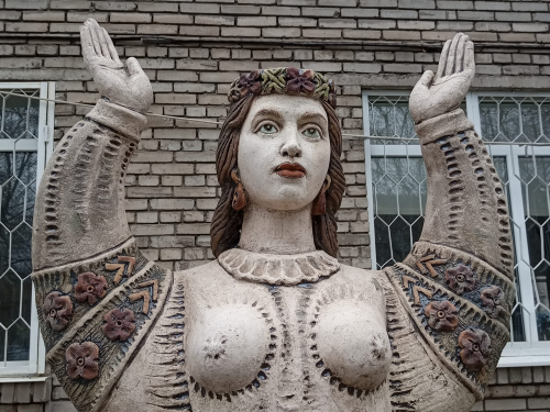 У Запоріжжі відкрили скульптуру "Берегиня Перемоги" - подробиці, фото