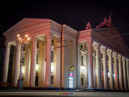 Театр імені Магара. Фото Сергія Личкатого
