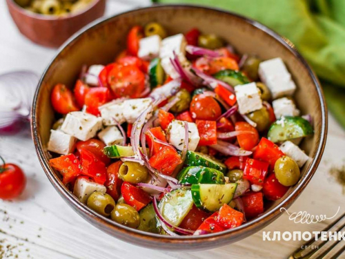 Готуємо без світла: секрети смачного грецького салату від Євгена Клопотенка 