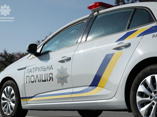У Запоріжжі водій сів за кермо напідпитку і спричинив аварію. Патрульні склали на керманича протоколи.