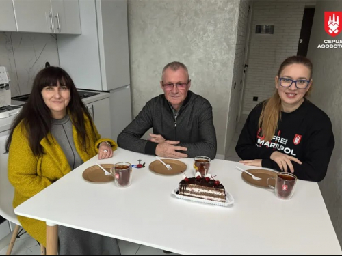 У 62 роки став на захист Маріуполя: пастор Анатолій Волошин отримав нову квартиру за програмою «Вдома»