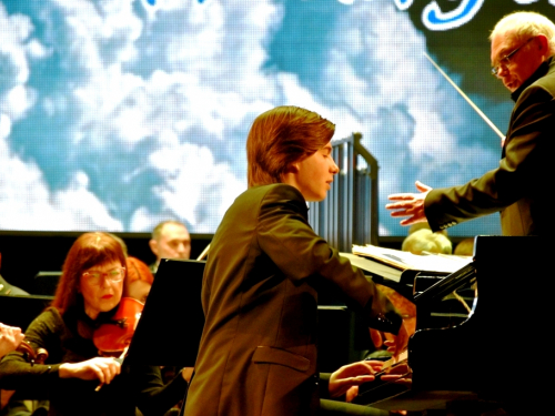 У Запоріжжі талановитий піаніст і відомий оркестр зібрали аншлаг